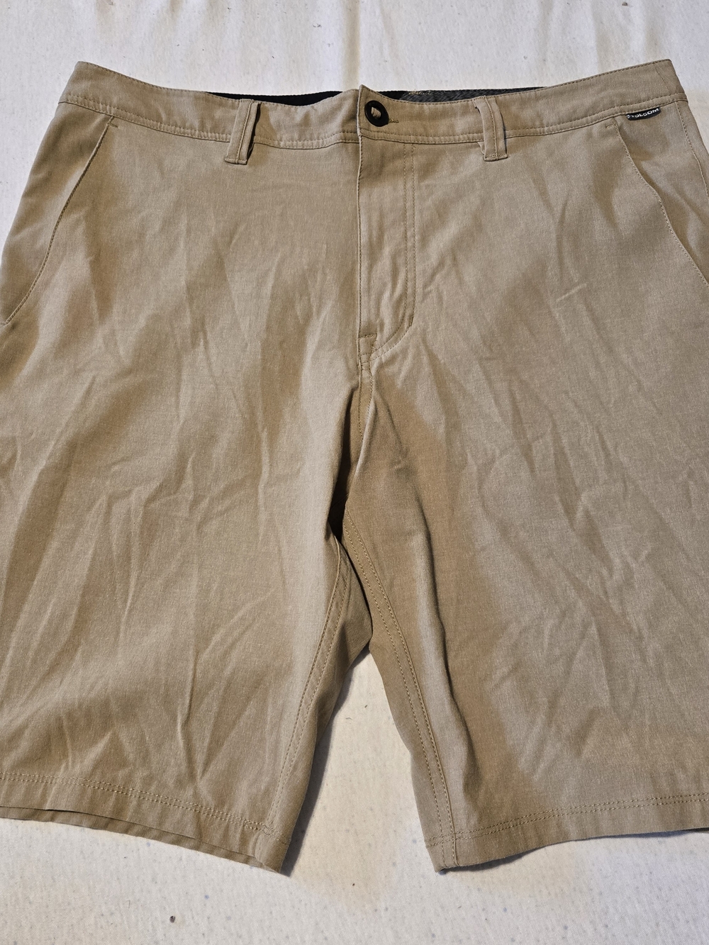 Volcom‎ Men's Tan Flat-Front Shorts